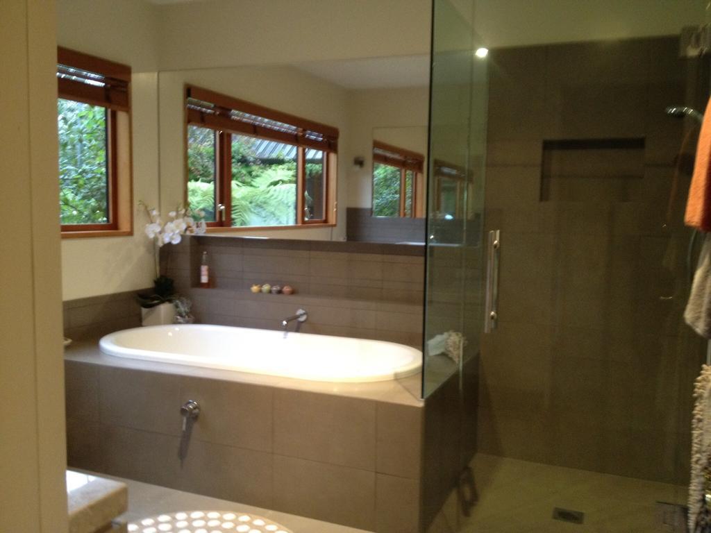 Rhododendron Garden Hotel Christchurch Room photo